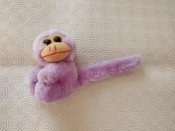 petite peluche singe