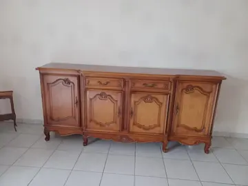 bahut meurisier et un lit avec son armoire en chêne