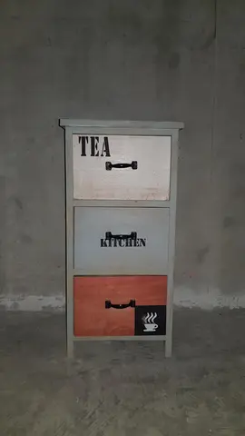 Petit meuble tisanerie