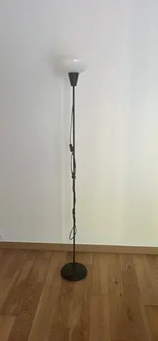 lampadaire IKEA