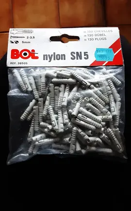 130 chevilles BOL nylon SN5
