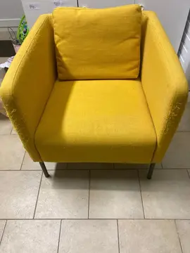 Fauteuil jaune a reprendre