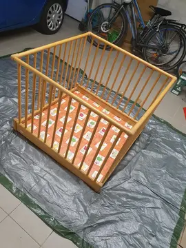 Parc en bois pour bébé