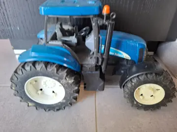 tracteur bleu