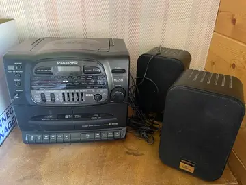 chaîne Hi-fi radio- CD - cassettes