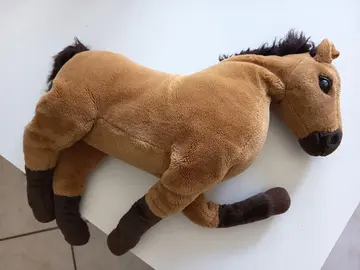 peluche cheval