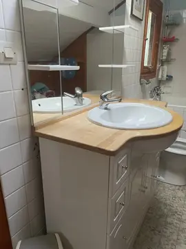 meuble vasque + lavabo + miroir + étagères avec spots