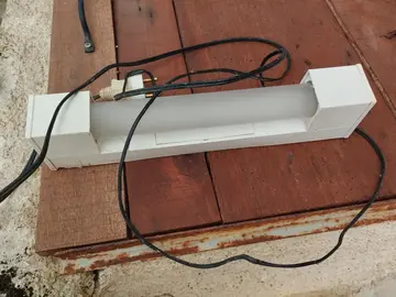 Néon de 35 cm avec prise