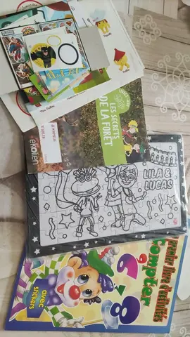 coloriage et autocollant