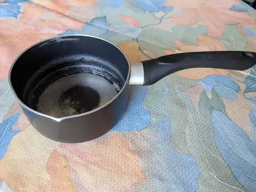 1 CASSEROLE POUR BRICOLAGE