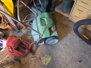 Aerateur pour pelouse
