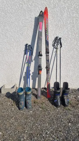 Ski Salomon et Dynastar + bâtons + chaussures