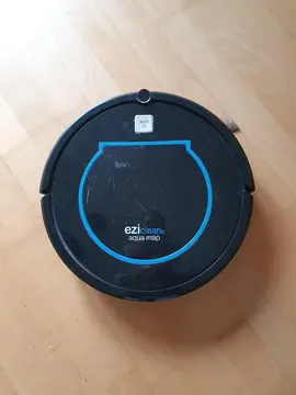 Aspirateur robot pour pièces