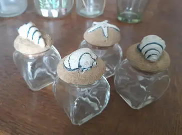 Petits pots - bouchons imitation coquillages