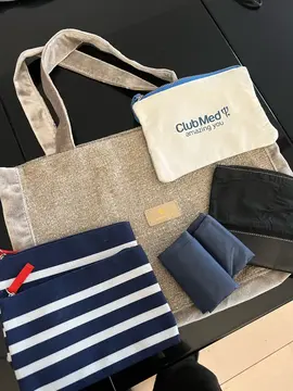 sac en tissus beige avec pochettes