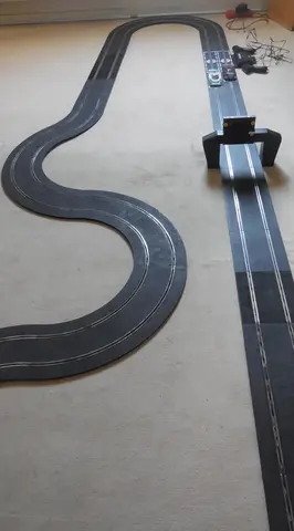 Circuit automobile échelle 1/32ème