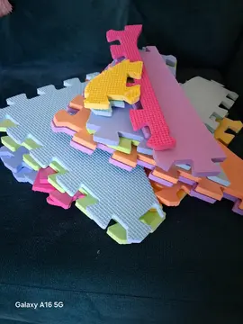 Restes de puzzle en mousse