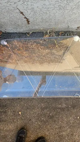 URGENT - Meuble en verre