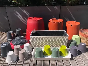 ensemble jardinière et pots