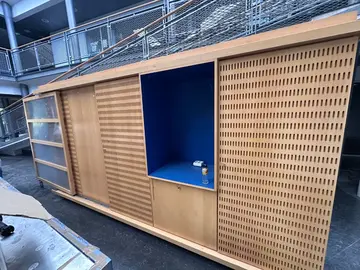 grand meuble de bureau