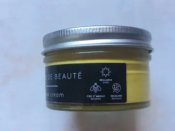 petit pot de cirage jaune