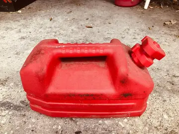 jerrycan 5 litres