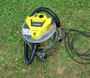 Aspirateur à cendres