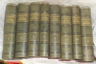 8 livres tomes de chateaubriand oeuvres complètes