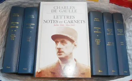 23 livres tomes mémoires de charles de gaulle