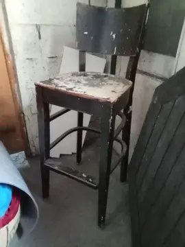 tabouret haut en bois