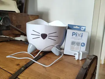 Fontaine pour chat Catit Pixi avec filtres (pompe à changer)