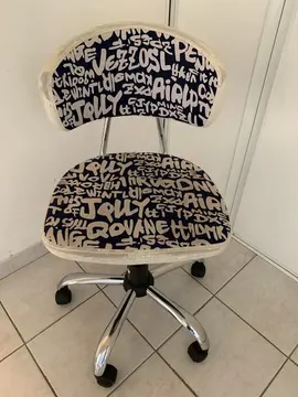 Chaise de bureau à roulettes