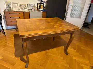 table en bois avec rallonge (80x110cm hors rallonge)