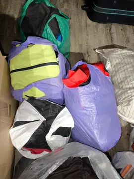 plusieurs sacs de vêtements garçons 8-14 ans