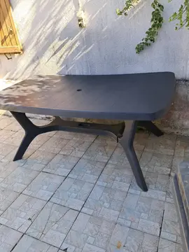 table de salon de jardin bleu
