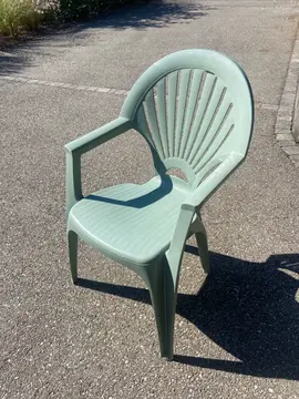 4 chaises de jardin