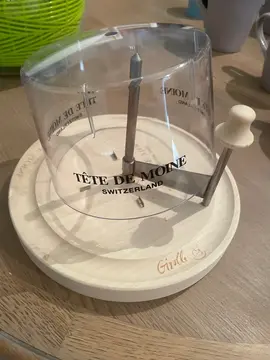 Moulin à découpe fromage TÊTE DES MOINES
