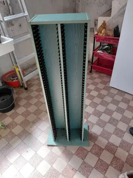 colonne à CD
