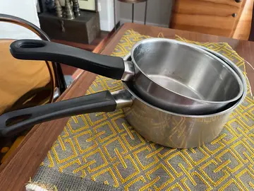 Lot de 2 casseroles