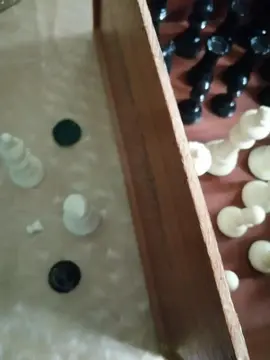 Boîte pions échecs