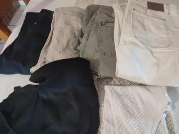 lit de vêtements taille 38