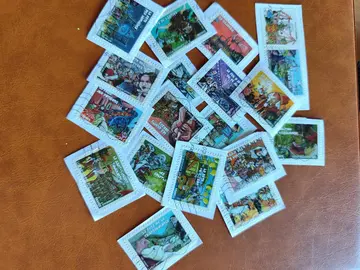 lot de 28 timbres fêtes et traditions