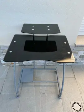 Bureau avec plateau verre trempė