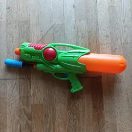Grand pistolet à eau