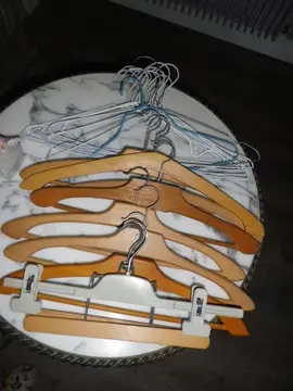 Lot de 23 cintres