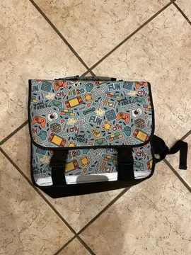 cartable école primaire- attaches cassees