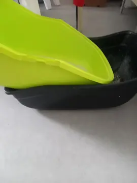 2 grands bacs à litiere