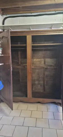 Grande armoire penderie