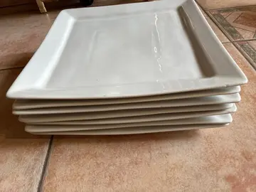 assiettes carrées