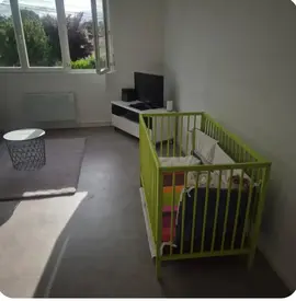 lit bébé avec son matelas